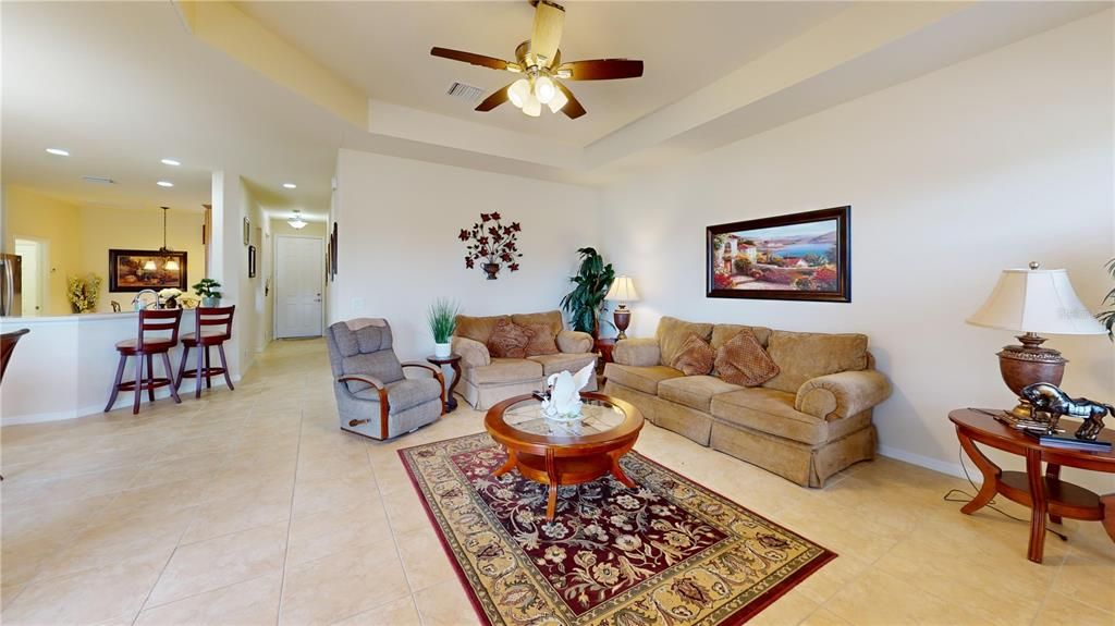 For Rent: $2,800 (3 beds, 2 baths, 1704 Square Feet)