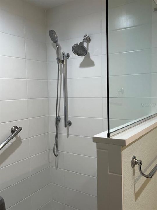 For Rent: $4,675 (2 beds, 2 baths, 1450 Square Feet)