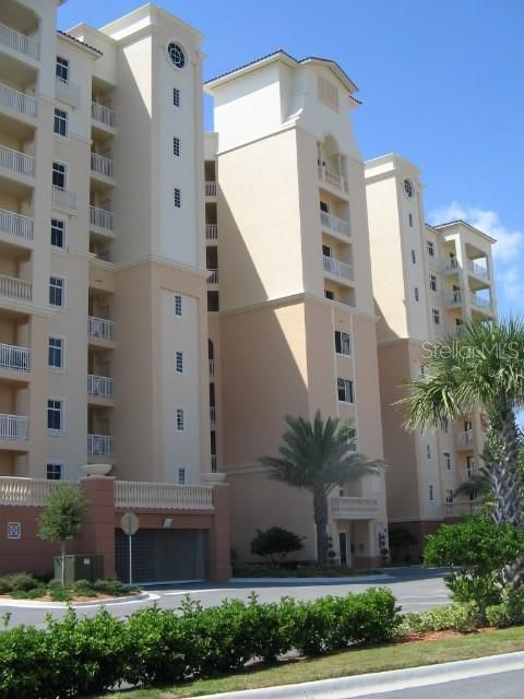 For Rent: $4,675 (2 beds, 2 baths, 1450 Square Feet)