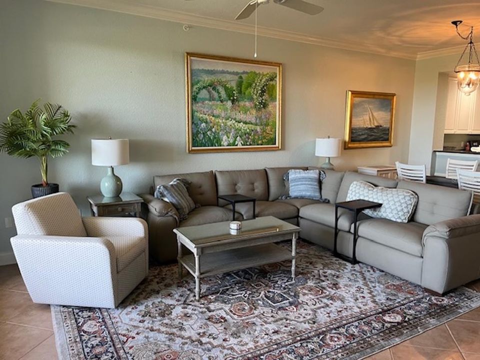 For Rent: $4,675 (2 beds, 2 baths, 1450 Square Feet)
