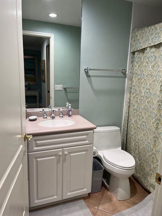 For Rent: $4,675 (2 beds, 2 baths, 1450 Square Feet)