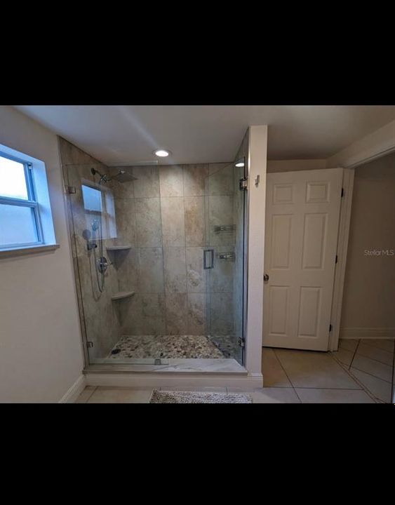 For Rent: $1,275 (1 beds, 1 baths, 617 Square Feet)