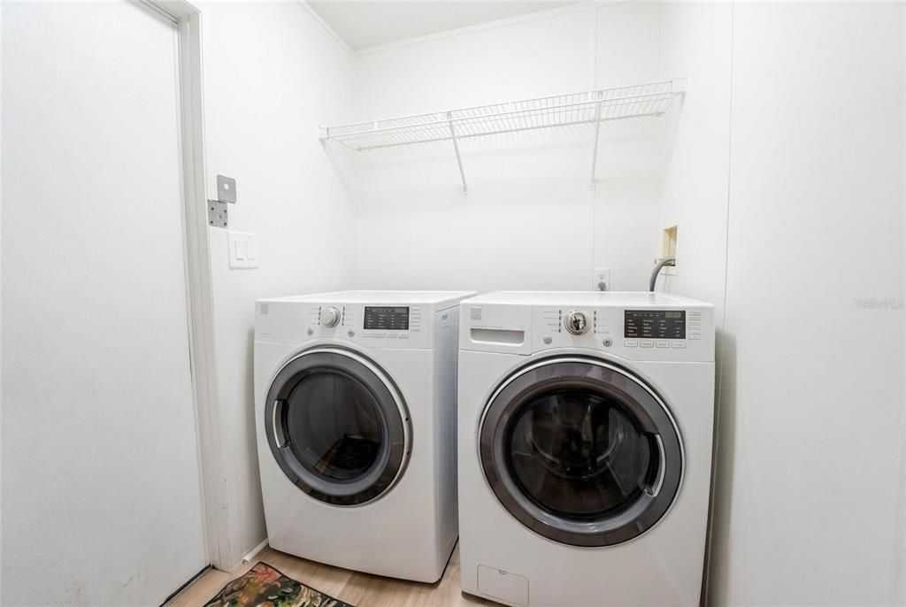 For Sale: $220,000 (3 beds, 2 baths, 1056 Square Feet)