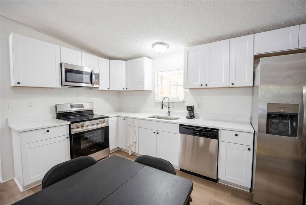 For Sale: $220,000 (3 beds, 2 baths, 1056 Square Feet)