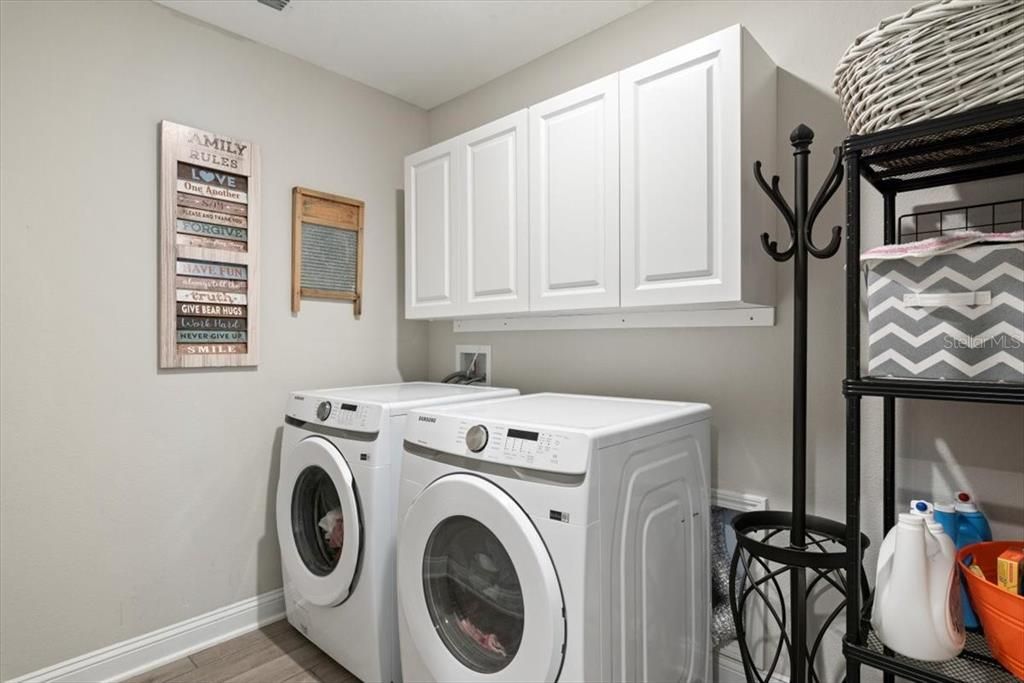 For Sale: $729,000 (4 beds, 3 baths, 2798 Square Feet)