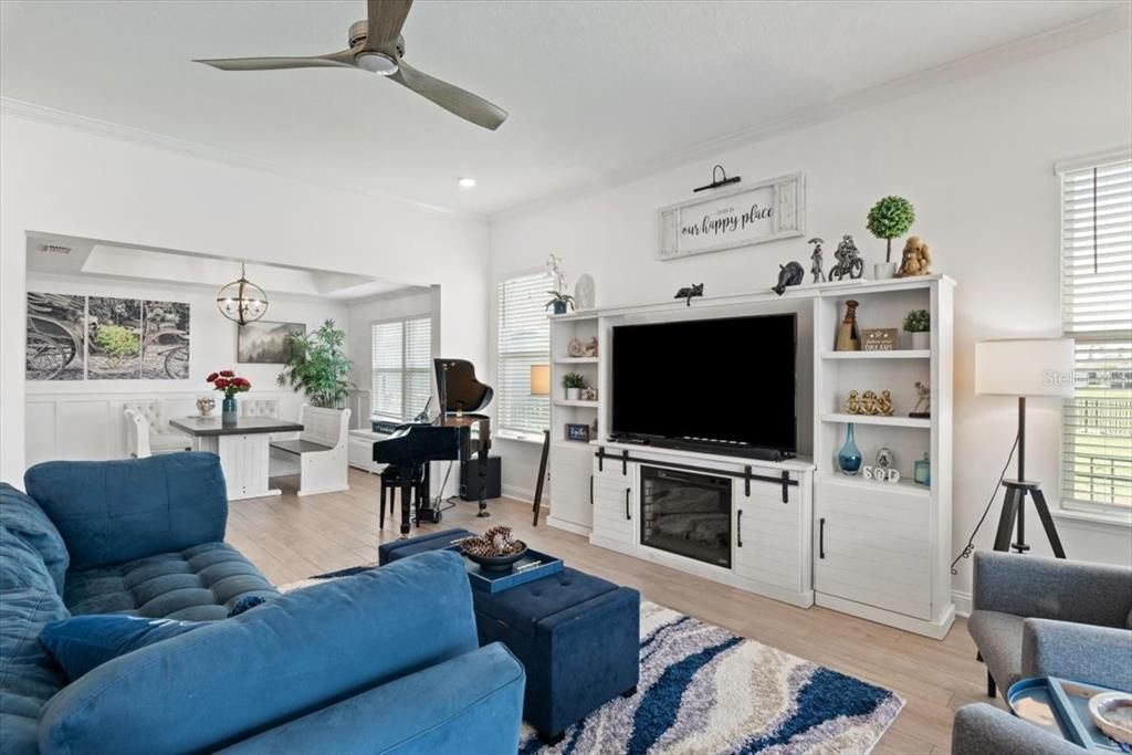 For Sale: $729,000 (4 beds, 3 baths, 2798 Square Feet)