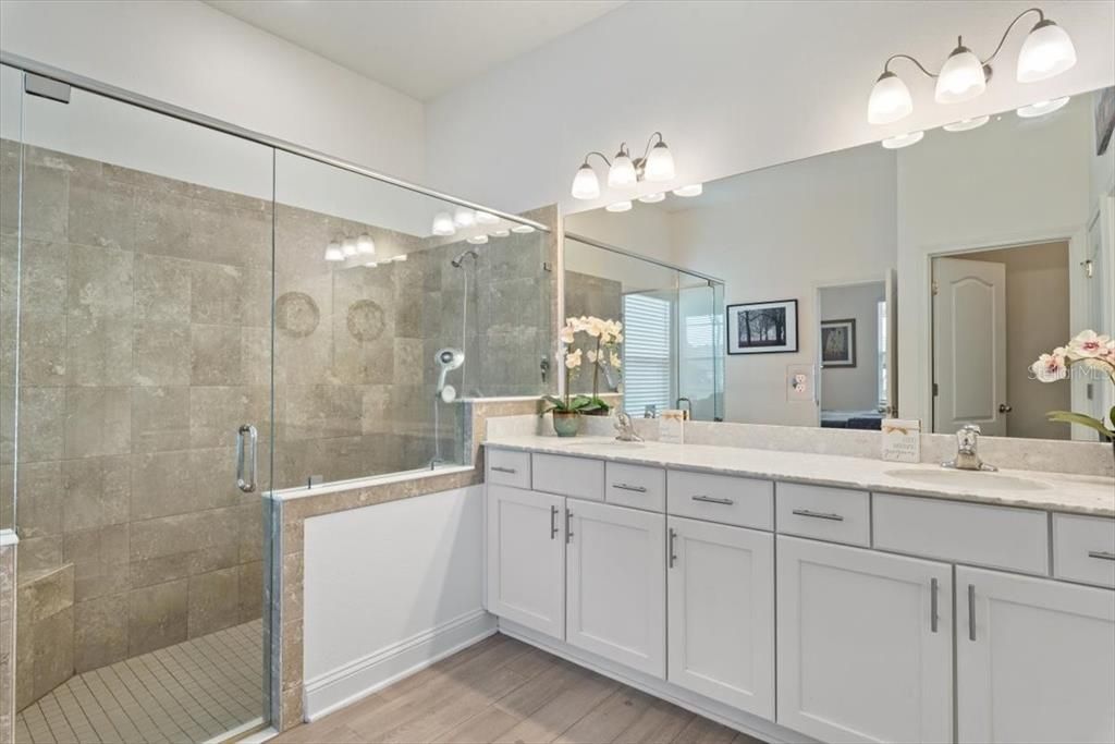 For Sale: $729,000 (4 beds, 3 baths, 2798 Square Feet)