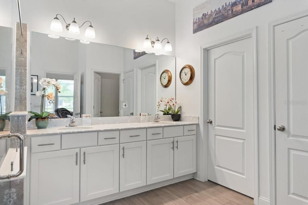 For Sale: $729,000 (4 beds, 3 baths, 2798 Square Feet)