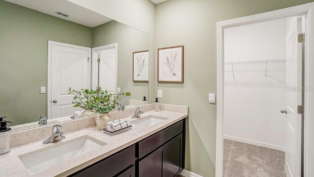 Под контрактом: $311,490 (3 спален, 2 ванн, 1758 Квадратных фут)
