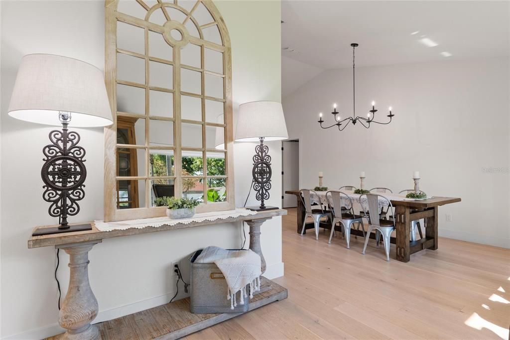 Activo con contrato: $750,000 (4 camas, 2 baños, 2212 Pies cuadrados)