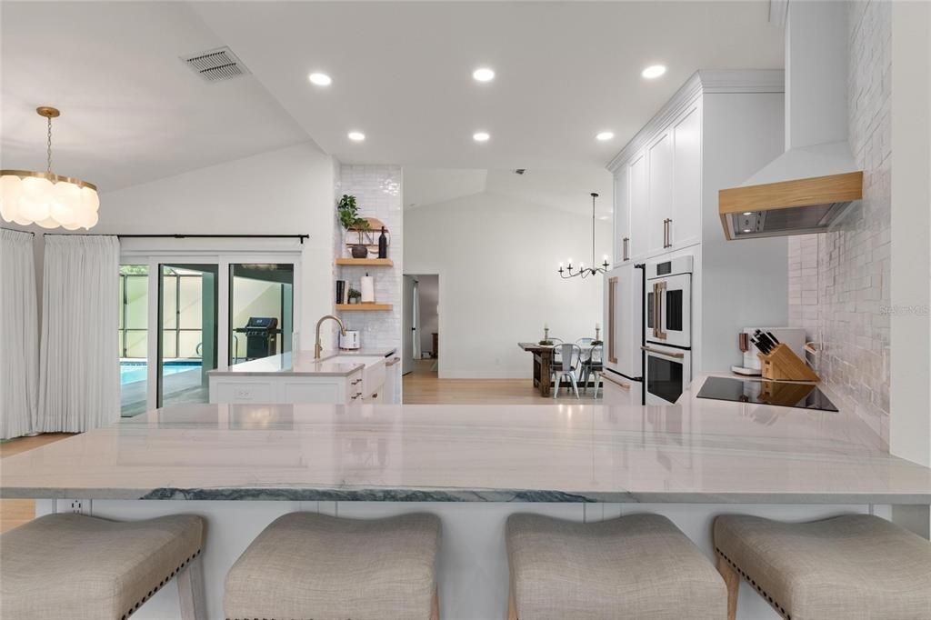 Activo con contrato: $750,000 (4 camas, 2 baños, 2212 Pies cuadrados)