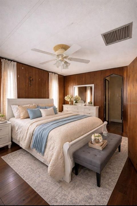 For Sale: $79,000 (2 beds, 2 baths, 859 Square Feet)