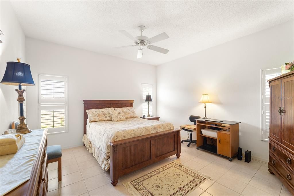 Active With Contract: $359,900 (3 beds, 2 baths, 1819 Square Feet)