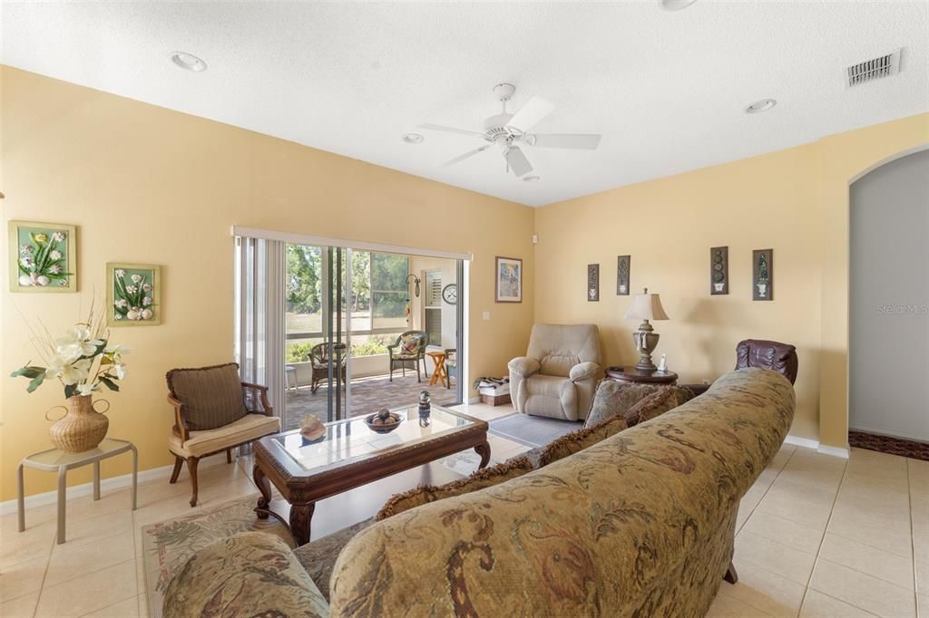 Active With Contract: $359,900 (3 beds, 2 baths, 1819 Square Feet)