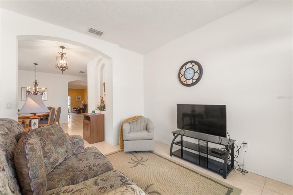 Active With Contract: $359,900 (3 beds, 2 baths, 1819 Square Feet)