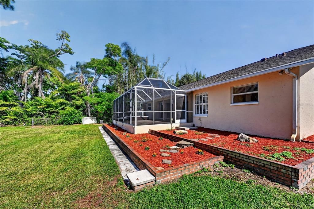 For Sale: $619,000 (3 beds, 2 baths, 1951 Square Feet)