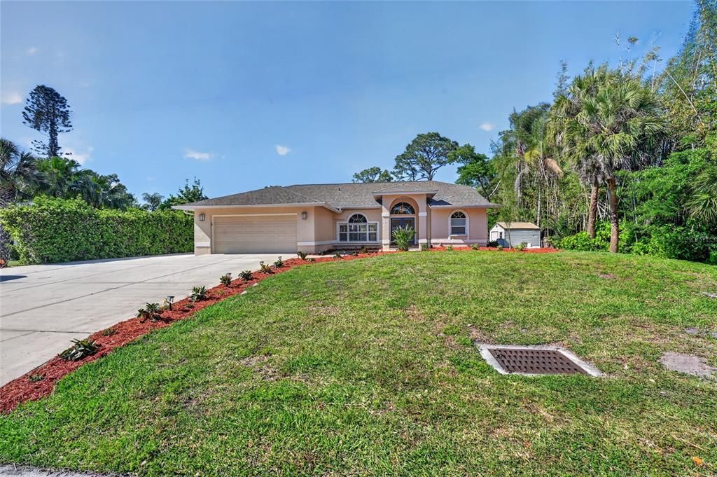 For Sale: $619,000 (3 beds, 2 baths, 1951 Square Feet)