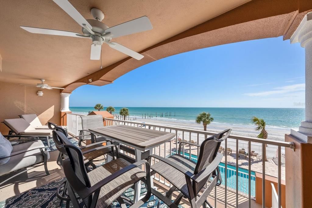 For Sale: $1,595,000 (3 beds, 3 baths, 2275 Square Feet)