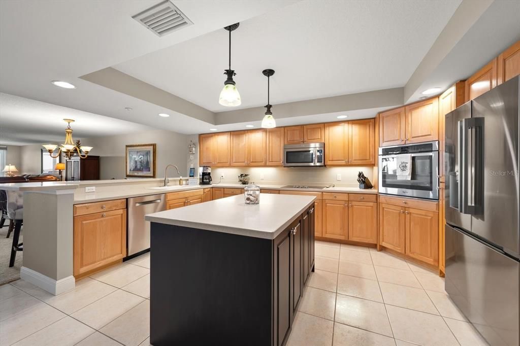 For Sale: $1,595,000 (3 beds, 3 baths, 2275 Square Feet)