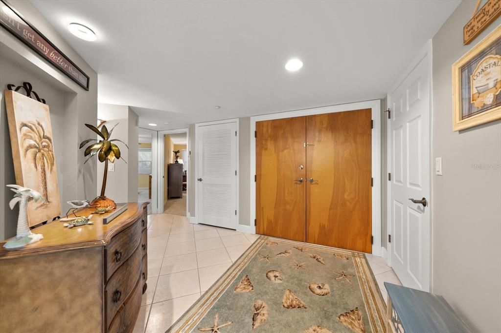 For Sale: $1,595,000 (3 beds, 3 baths, 2275 Square Feet)