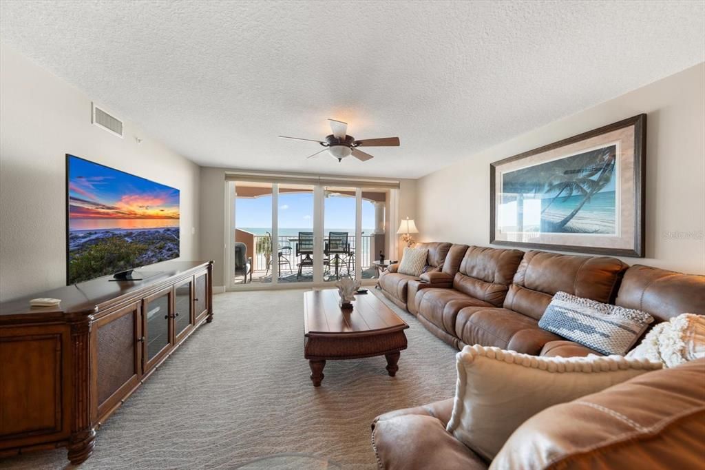 For Sale: $1,595,000 (3 beds, 3 baths, 2275 Square Feet)