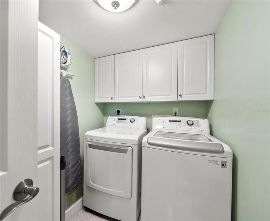 For Sale: $1,595,000 (3 beds, 3 baths, 2275 Square Feet)