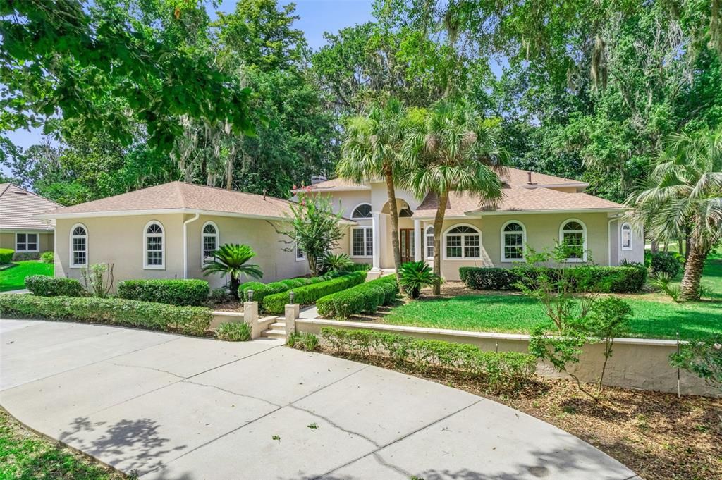 For Sale: $1,174,000 (5 beds, 4 baths, 4427 Square Feet)