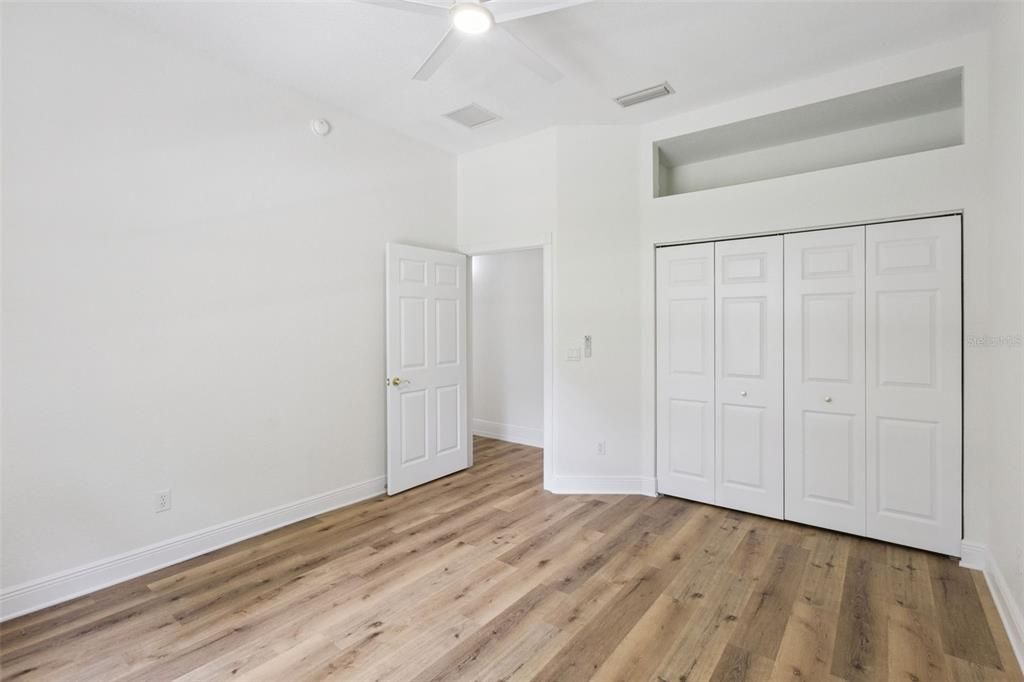 For Sale: $1,174,000 (5 beds, 4 baths, 4427 Square Feet)