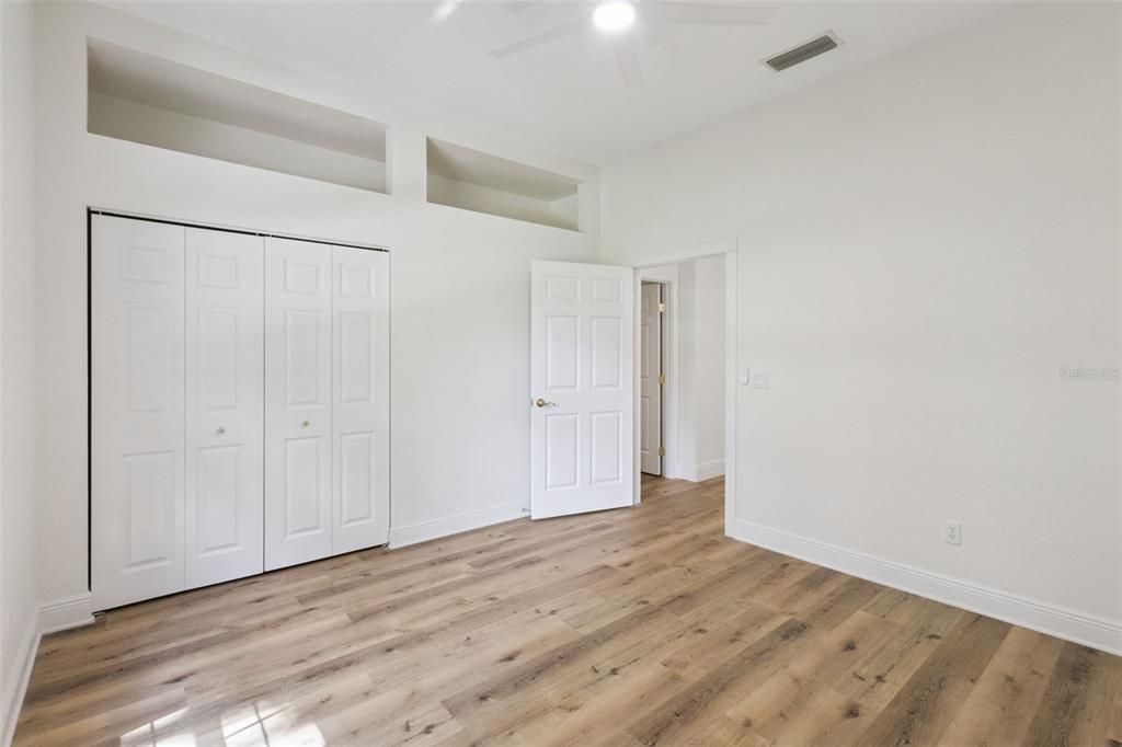 For Sale: $1,174,000 (5 beds, 4 baths, 4427 Square Feet)