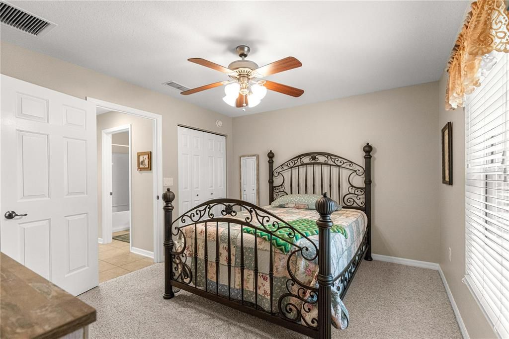 Active With Contract: $274,900 (3 beds, 2 baths, 1573 Square Feet)