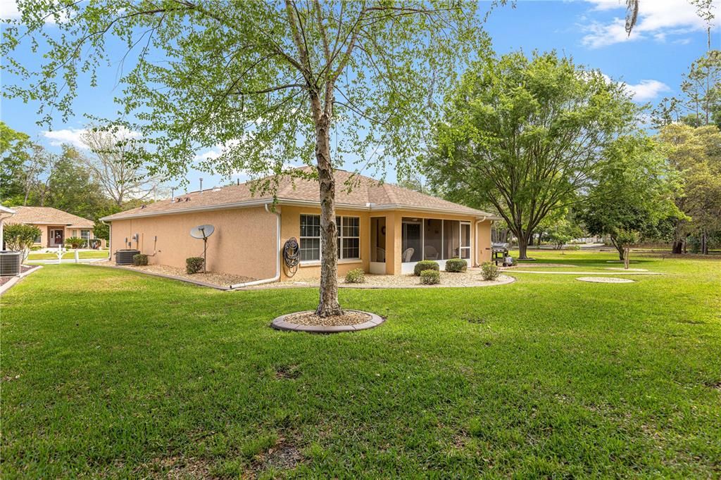 Active With Contract: $274,900 (3 beds, 2 baths, 1573 Square Feet)