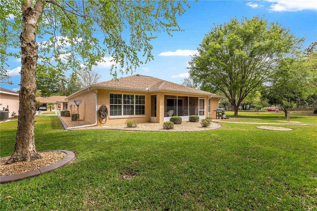 Active With Contract: $274,900 (3 beds, 2 baths, 1573 Square Feet)