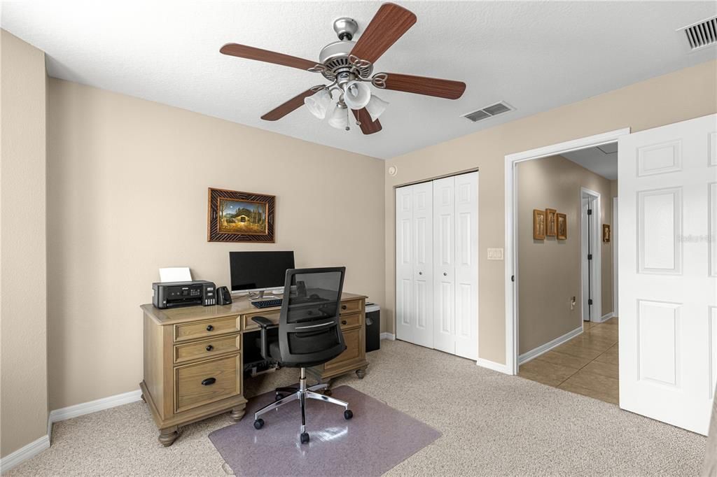 Active With Contract: $274,900 (3 beds, 2 baths, 1573 Square Feet)