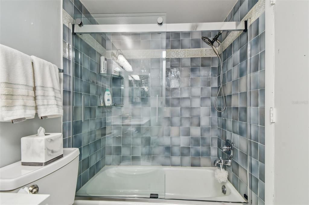 На продажу: $275,000 (2 спален, 2 ванн, 1371 Квадратных фут)