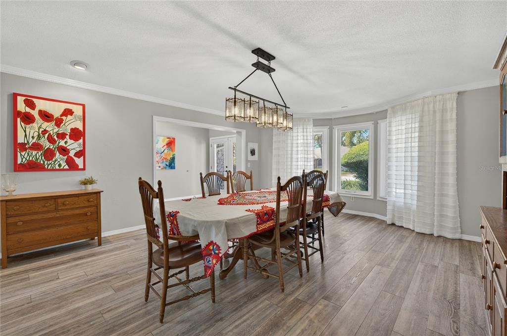 En Venta: $795,000 (5 camas, 4 baños, 3165 Pies cuadrados)