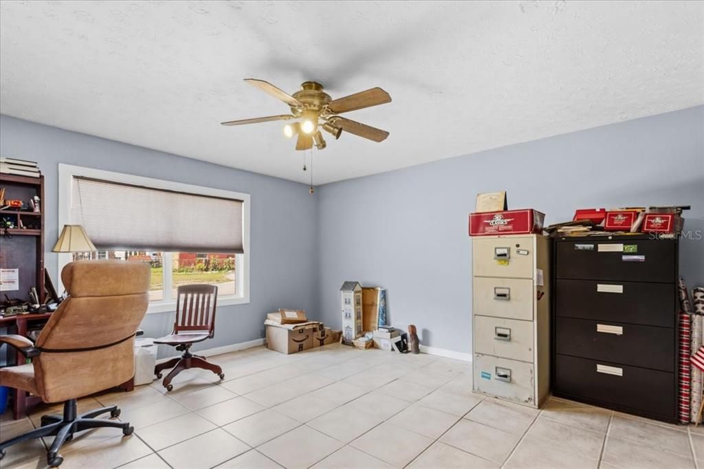 For Sale: $714,900 (4 beds, 2 baths, 3570 Square Feet)