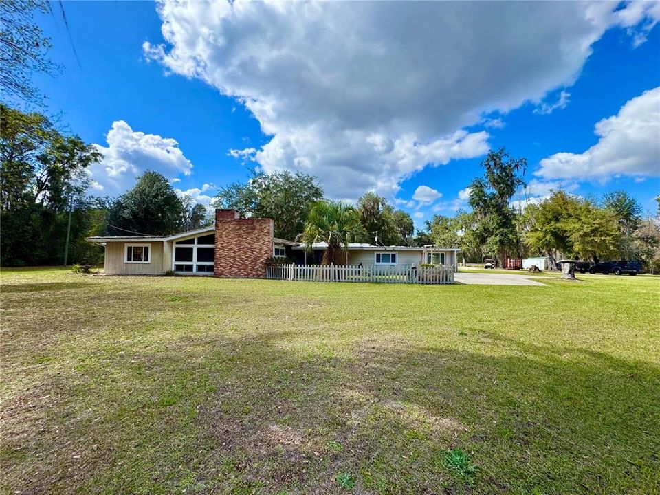 For Sale: $2,400,000 (4 beds, 3 baths, 3341 Square Feet)