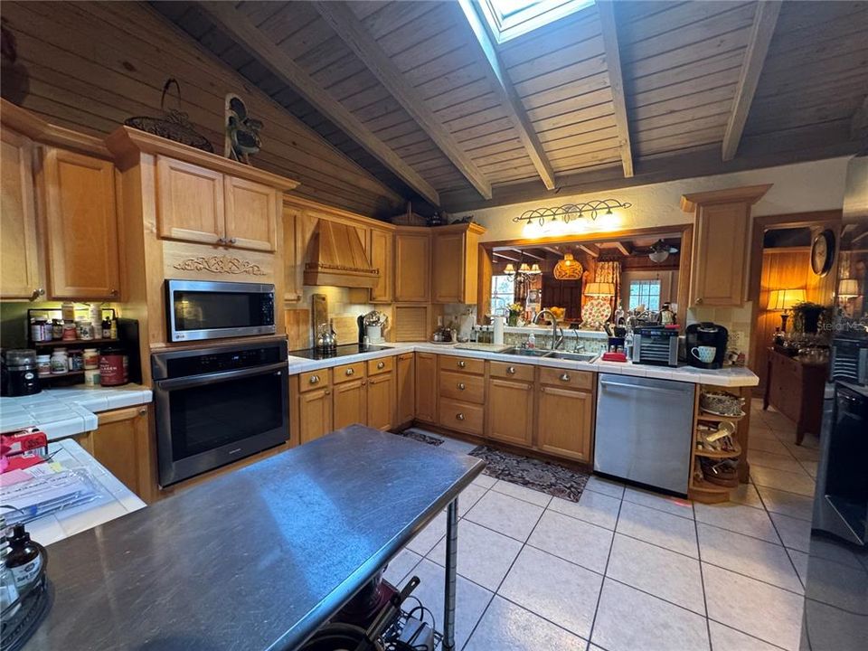 For Sale: $2,400,000 (4 beds, 3 baths, 3341 Square Feet)
