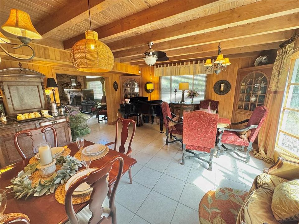 For Sale: $2,400,000 (4 beds, 3 baths, 3341 Square Feet)