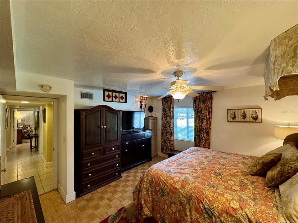 For Sale: $2,400,000 (4 beds, 3 baths, 3341 Square Feet)