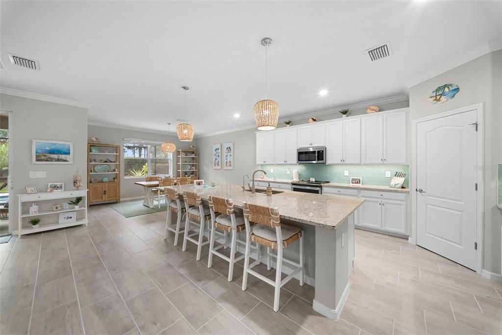 For Sale: $734,900 (3 beds, 3 baths, 2434 Square Feet)