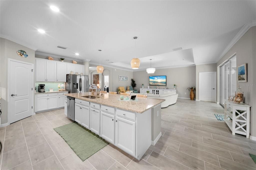 For Sale: $734,900 (3 beds, 3 baths, 2434 Square Feet)