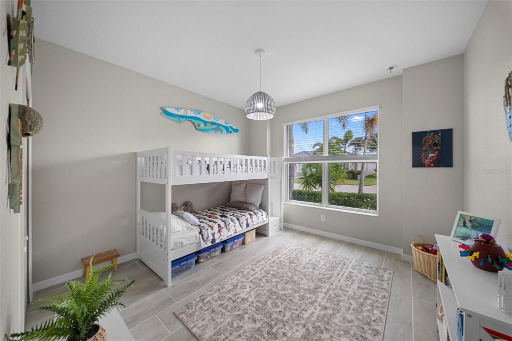For Sale: $734,900 (3 beds, 3 baths, 2434 Square Feet)