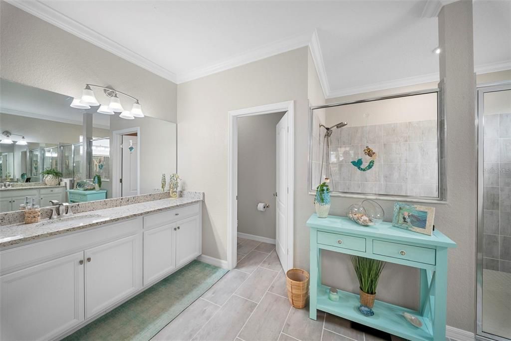 For Sale: $734,900 (3 beds, 3 baths, 2434 Square Feet)