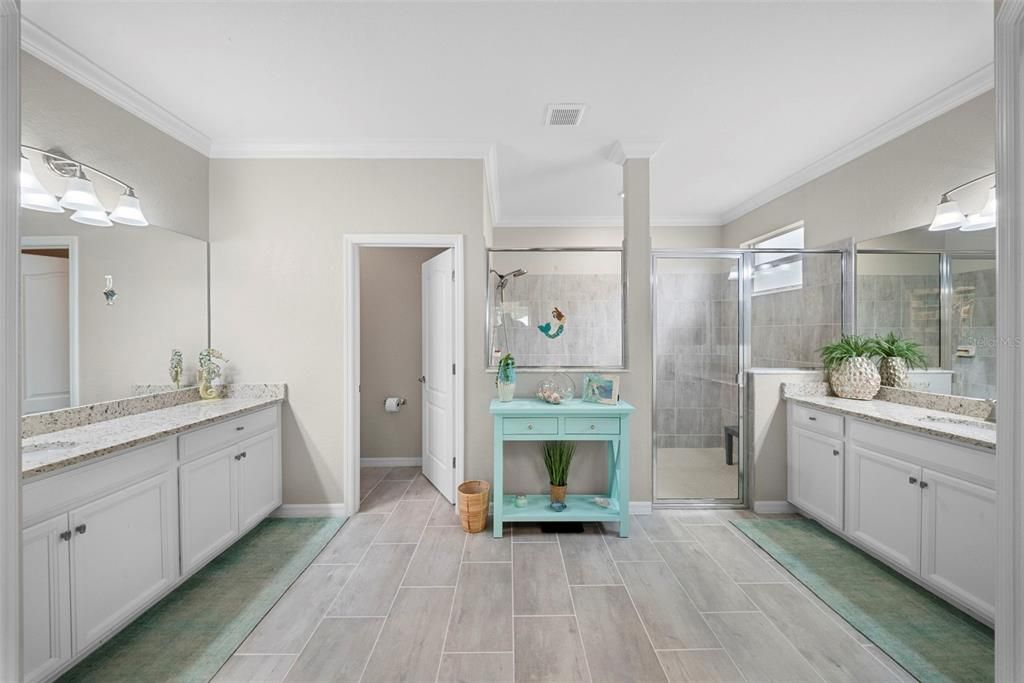 For Sale: $734,900 (3 beds, 3 baths, 2434 Square Feet)