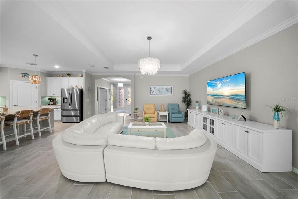 For Sale: $734,900 (3 beds, 3 baths, 2434 Square Feet)