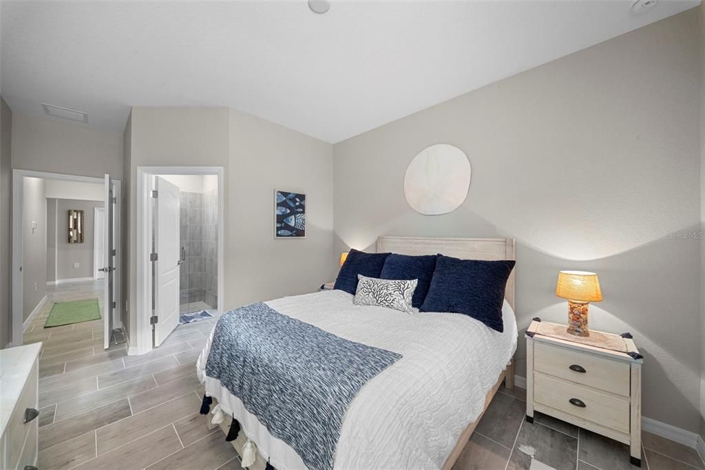 For Sale: $734,900 (3 beds, 3 baths, 2434 Square Feet)