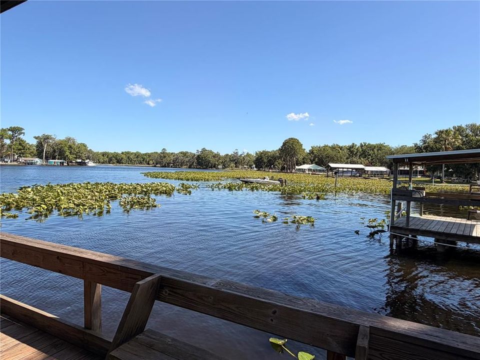 For Sale: $189,000 (2 beds, 1 baths, 832 Square Feet)