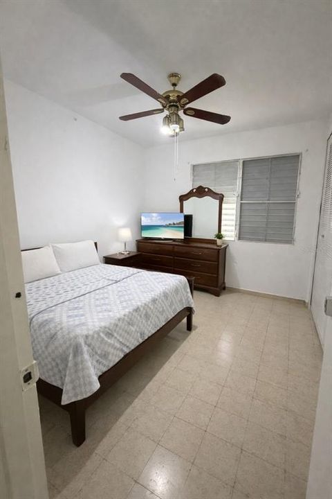 En Venta: $229,000 (4 camas, 2 baños, 0 Pies cuadrados)