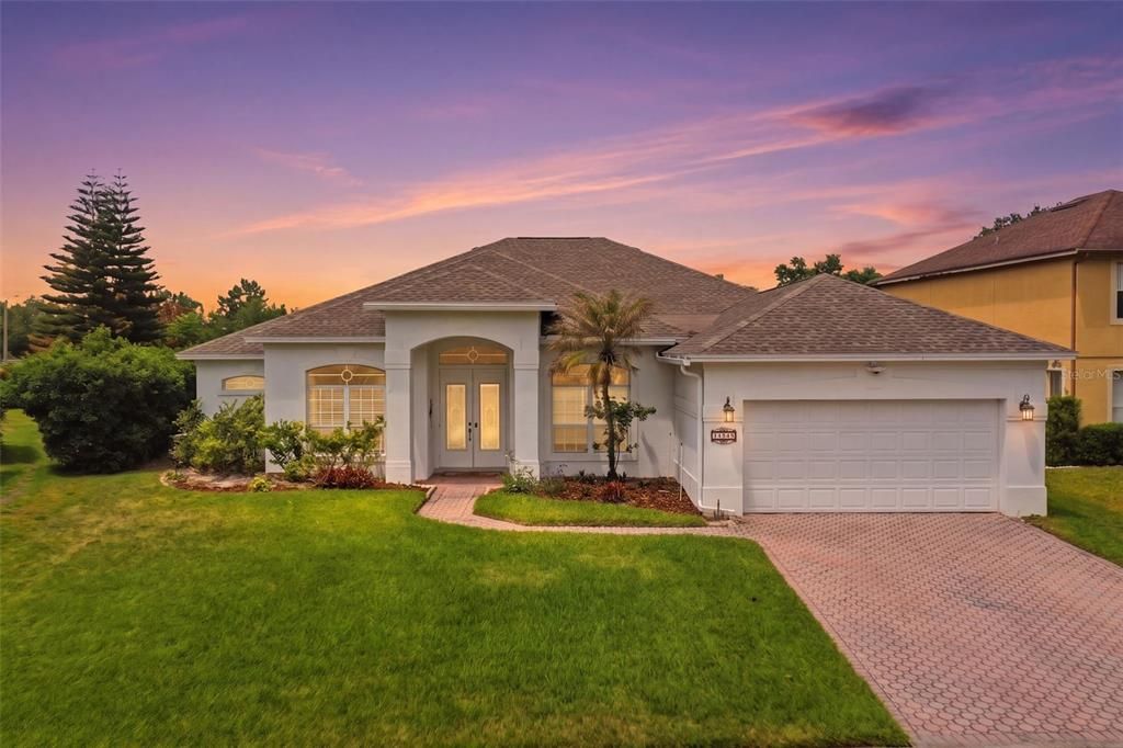 For Sale: $769,000 (4 beds, 3 baths, 2870 Square Feet)